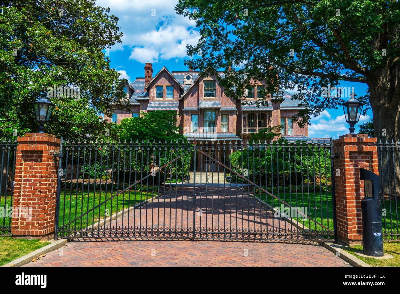 Governor Executive Mansion house home in Raleigh a city in NC North