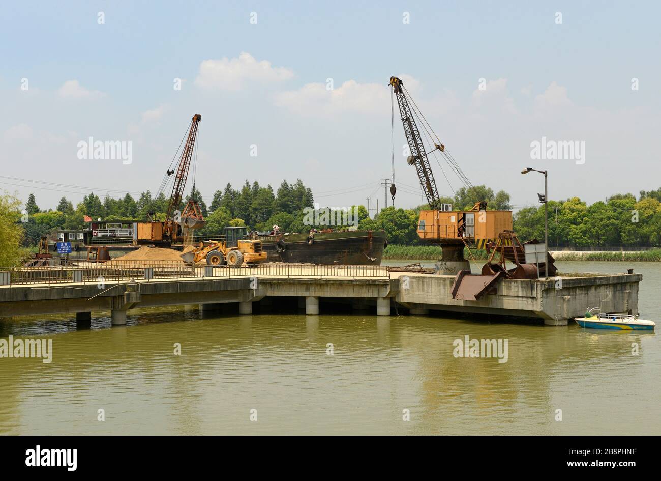 Sand Unloader Sand Unloading High Resolution Stock Photography and Images - Alamy