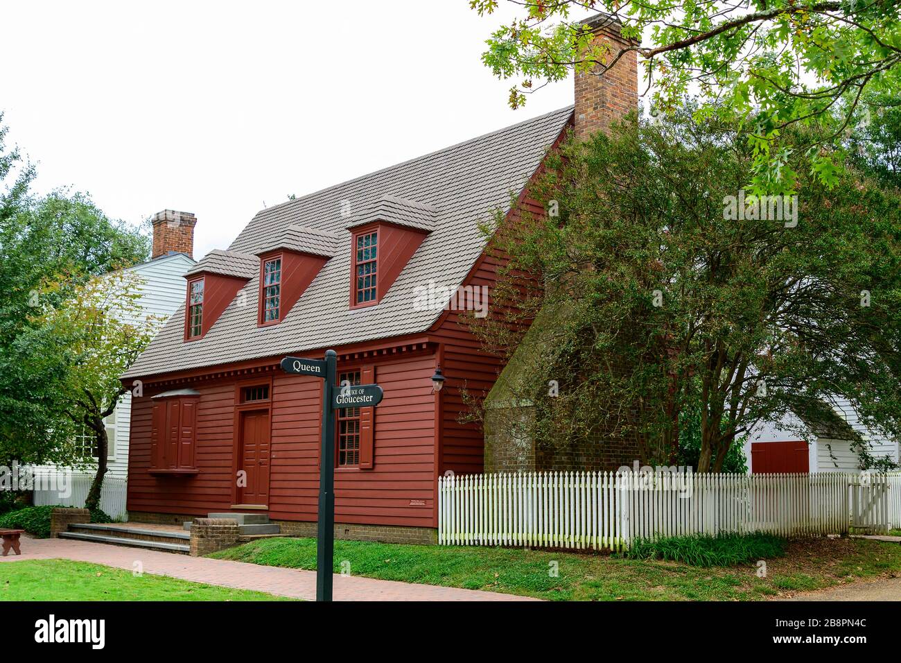 Davidson apothecary shop in Colonial Williamsburg Stock Photo Alamy