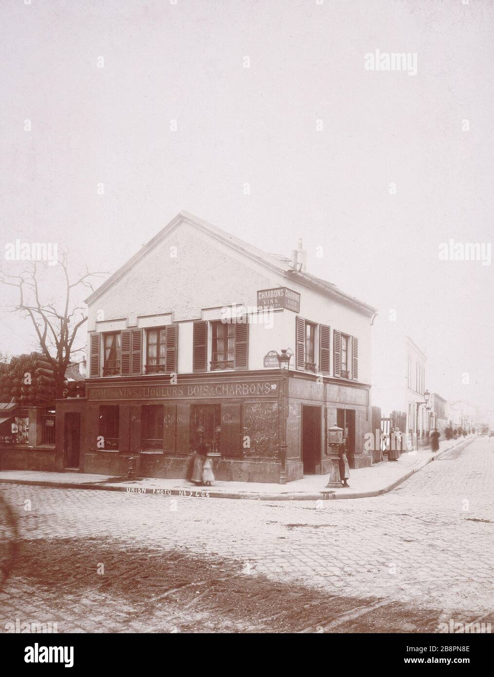 57 RUE DE VOUILLE Immeuble 57, rue de Vouillé. Paris (XVème arr.). Union Photographique Française, vers 1895. Paris, musée Carnavalet. Stock Photo