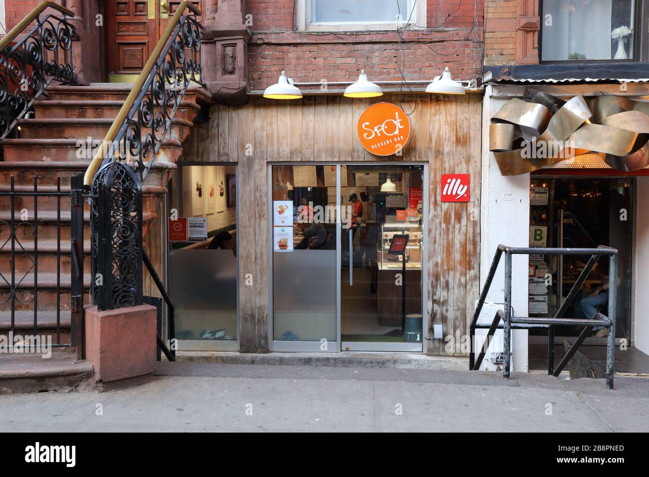 Spot Dessert Bar, 13 St Marks Pl, New York. NYC storefront photo of an Asian style dessert cafe in the East Village neighborhood of Manha Stock Photo