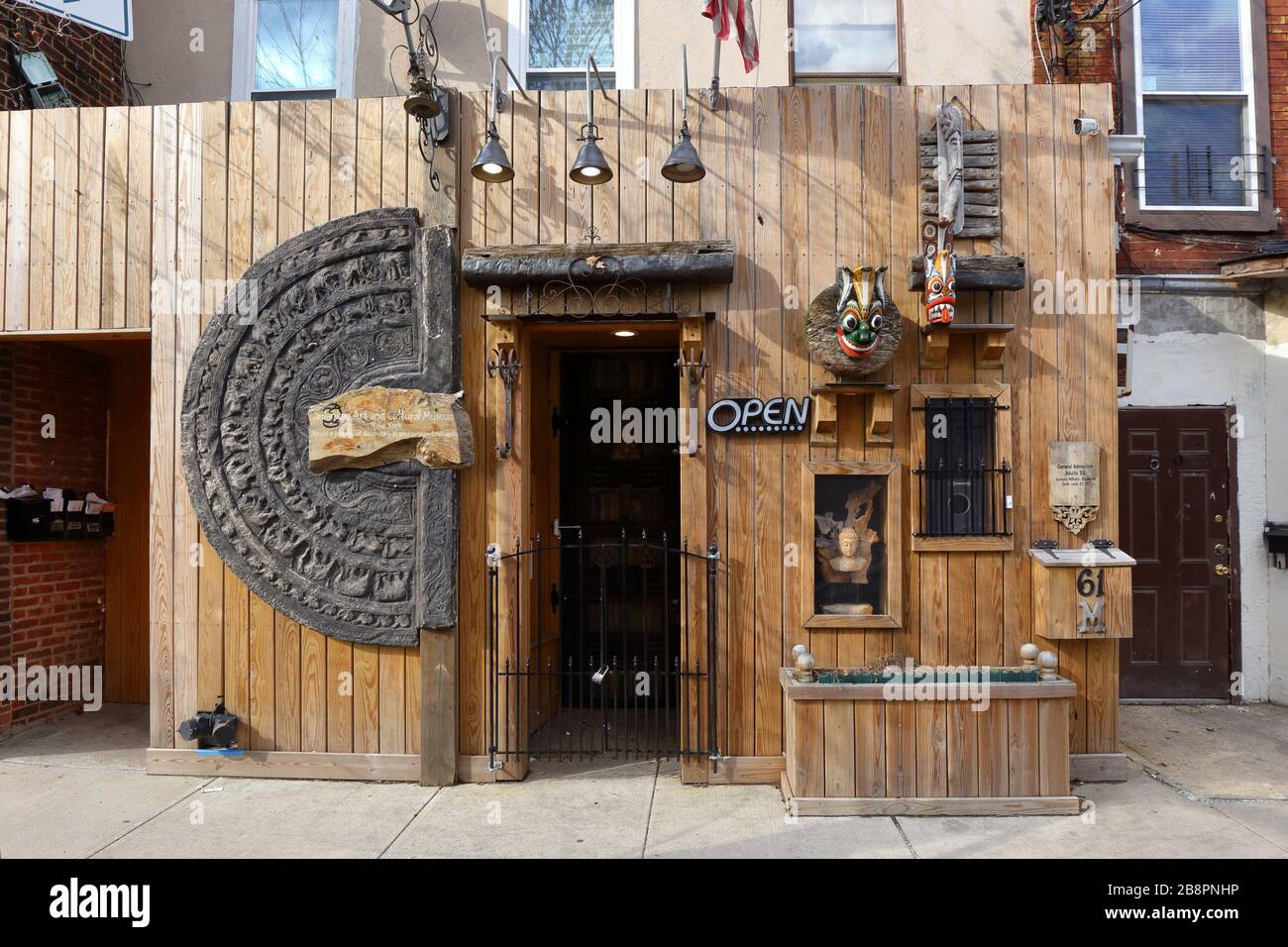Sri Lankan Art & Cultural Museum, 61 Canal St, Staten Island, New York. NYC storefront photo of a cultural museum in Stapleton. Stock Photo