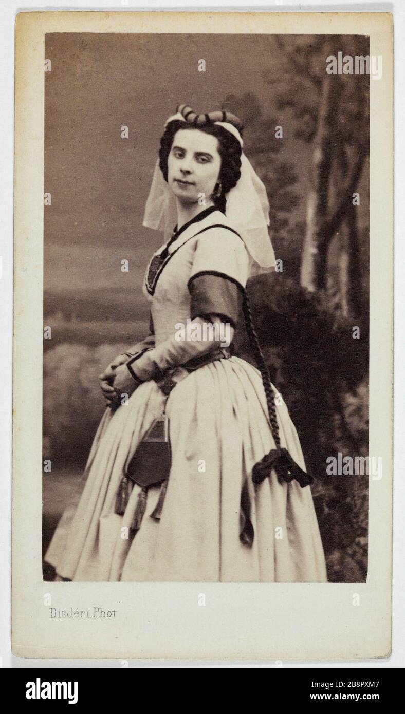 Portrait of Agnet (actress) Disdéri. Portrait d'Agnet, actrice. Carte de visite (recto). Tirage sur papier albuminé. 1870-1890. Paris, musée Carnavalet. Stock Photo