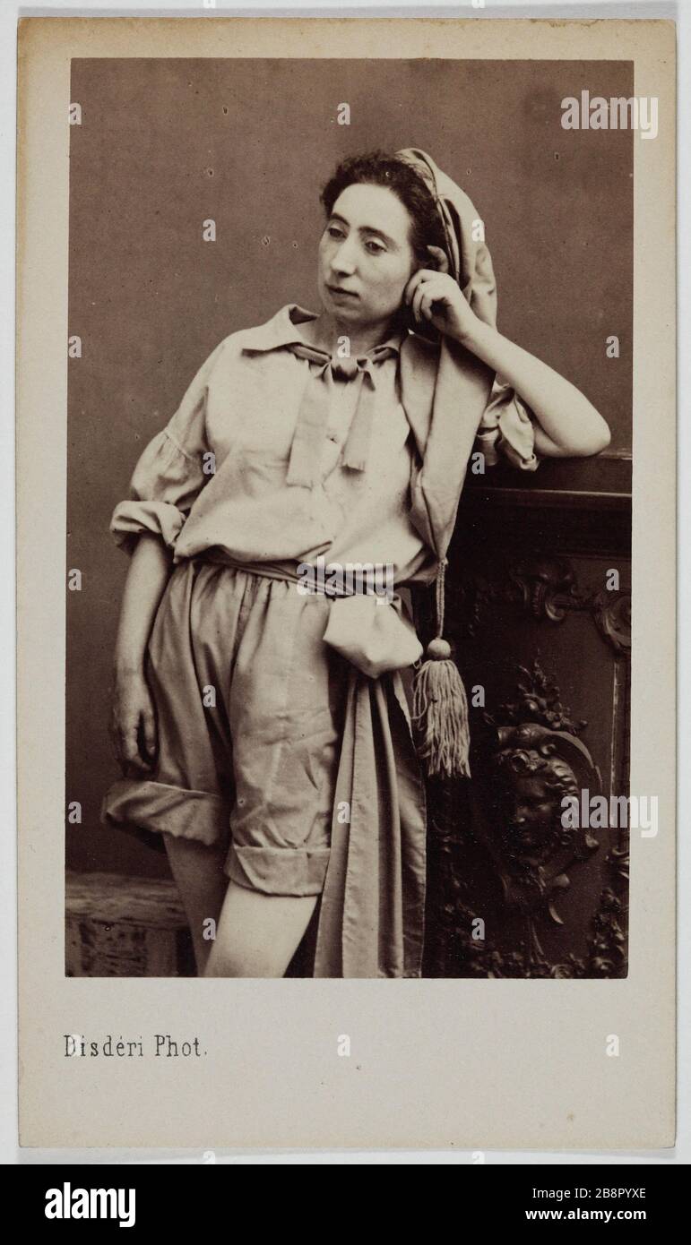 Portrait of Amélie, (dancer) Disdéri. Portrait d'Amélie, danseuse. Carte de visite (recto). Tirage sur papier albuminé. 1870-1890. Paris, musée Carnavalet. Stock Photo