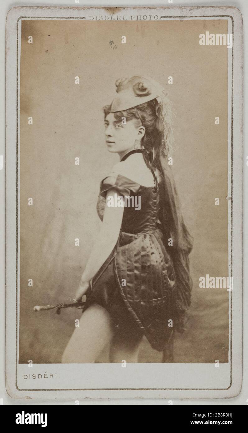 Portrait of Delille (dancer?) Portrait de Delille, danseuse . Carte de visite (recto). Photographie d'André Adolphe Eugène Disdéri (1819-1889). Tirage sur papier albuminé. 1870-1890. Paris, musée Carnavalet. Stock Photo