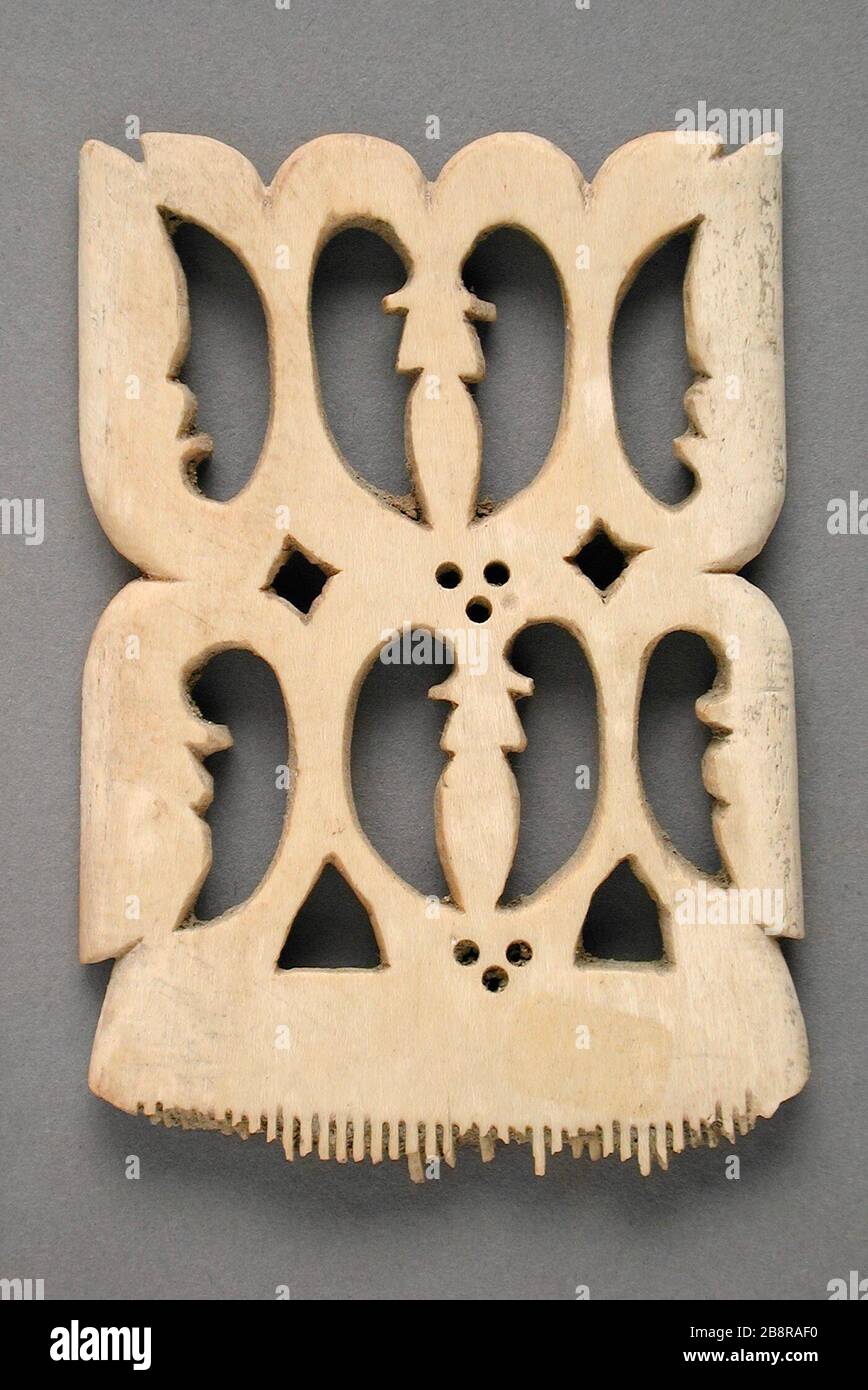 'Ivory Comb; English:  Egypt, Early Islamic (?) Jewelry and Adornments; combs Ivory or bone Gift of Jerome F. Snyder (M.80.202.267) Islamic Art; Early Islamic (?); ' Stock Photo