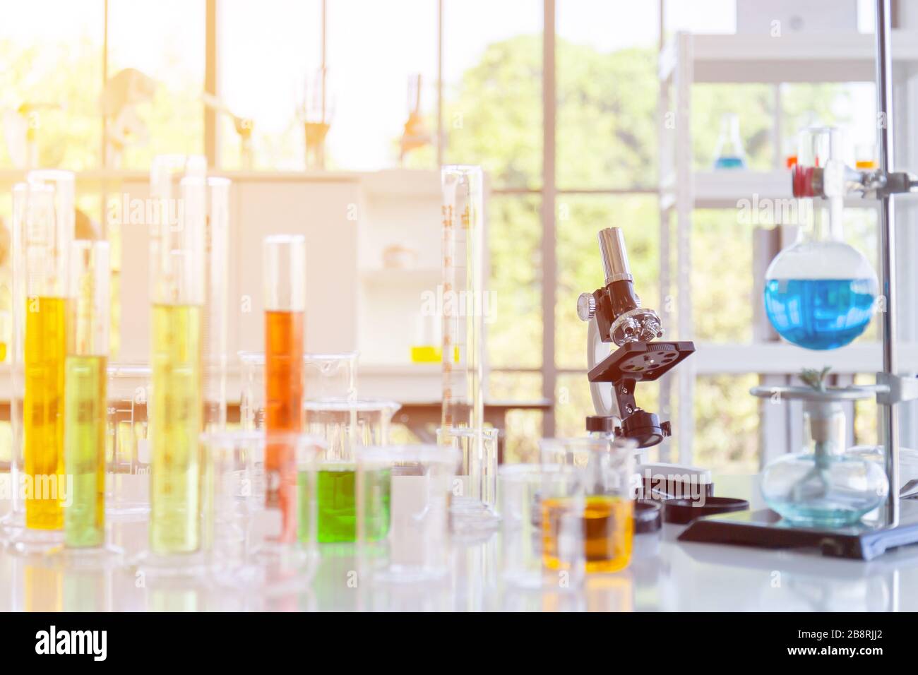 Chemical reagent bottles, scientific experiment bottles of various