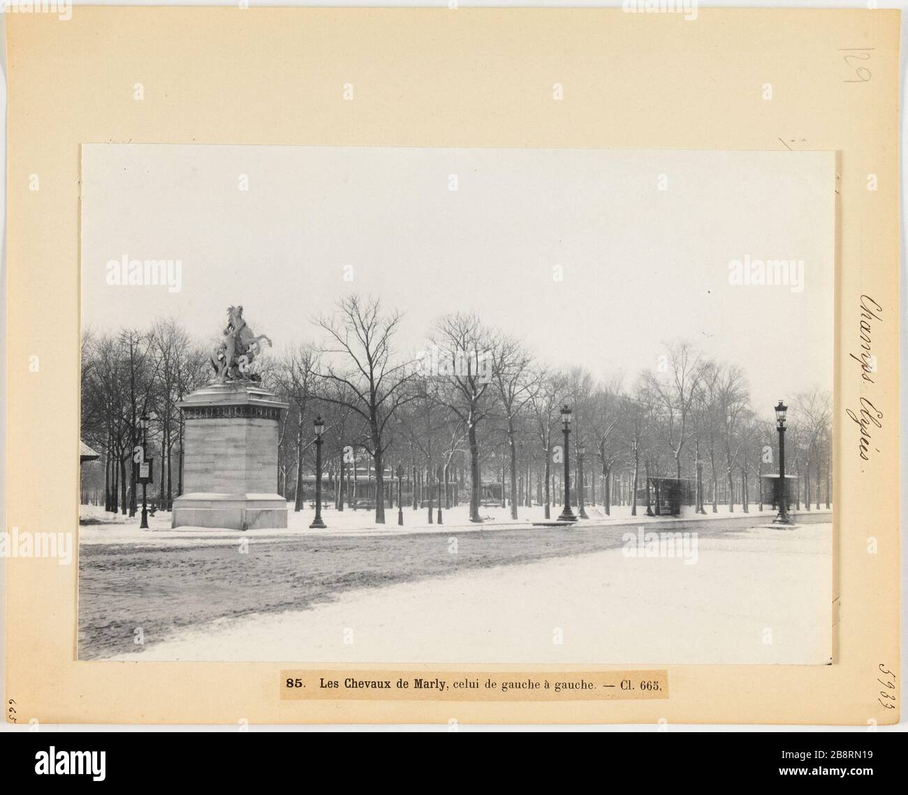 Page 2 85 Left High Resolution Stock Photography And Images Alamy