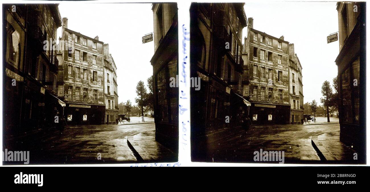 DOCK MONTEBELLO, 5TH DISTRICT Quai de Montebello, 5ème arrondissement. 1926-1936. Photographie anonyme. Paris, musée Carnavalet. Stock Photo
