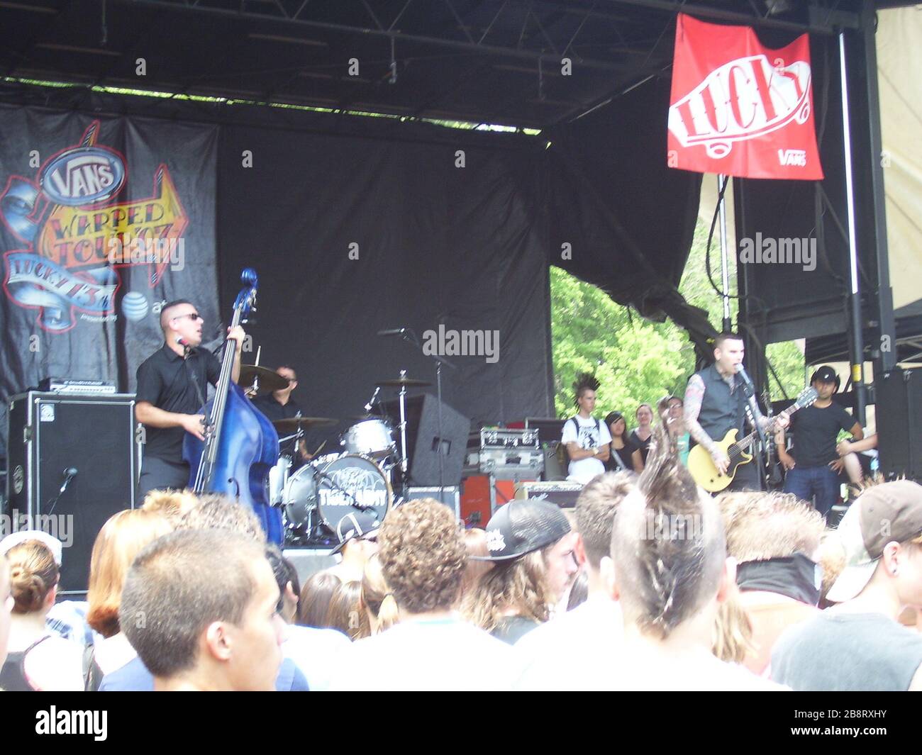 Warped tour hi-res stock photography and images - Alamy