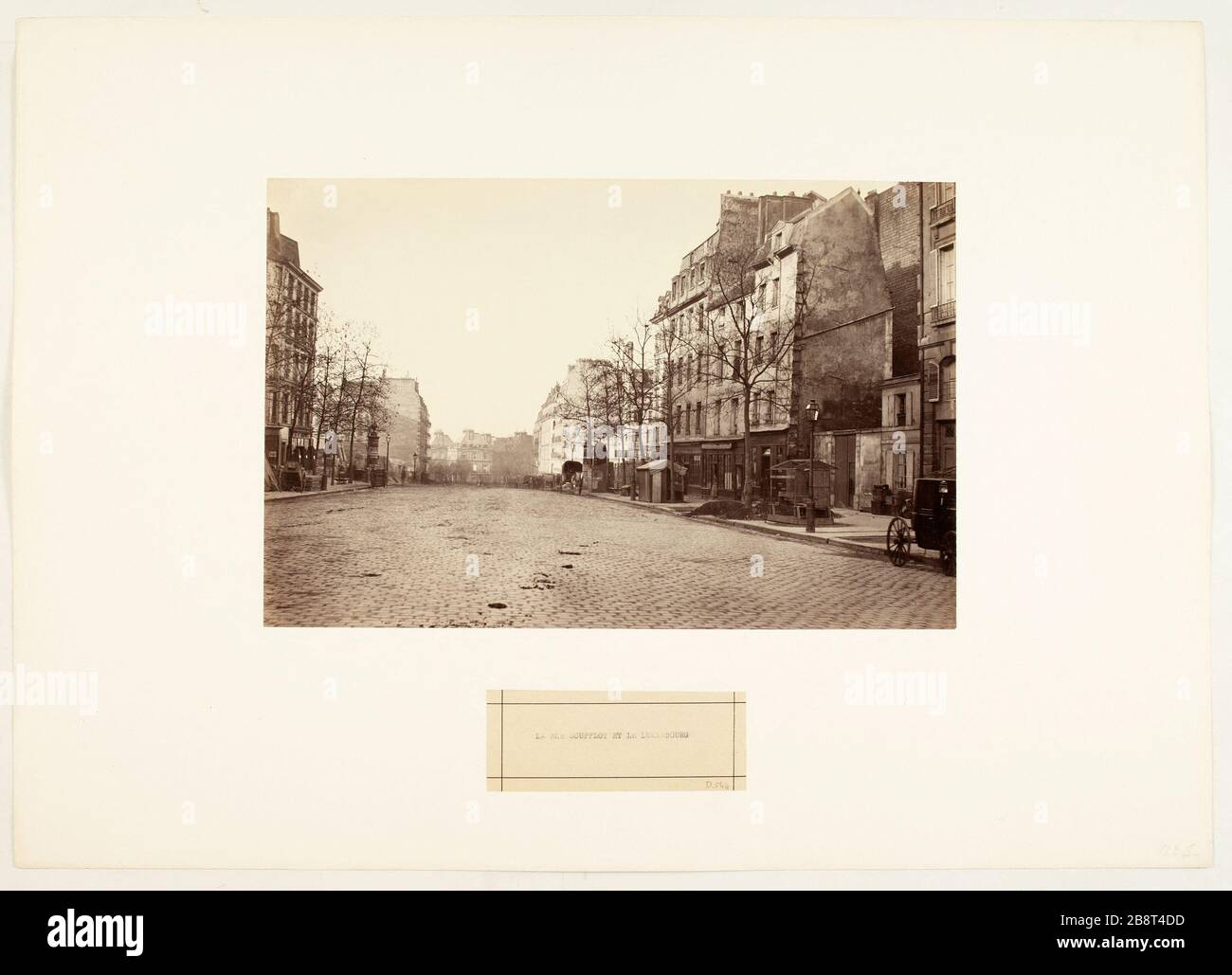 Photo Pantheon et rue Soufflot à Paris Guerre 39-45 Photo Pantheon et rue Soufflot à Paris Guerre 39-45
