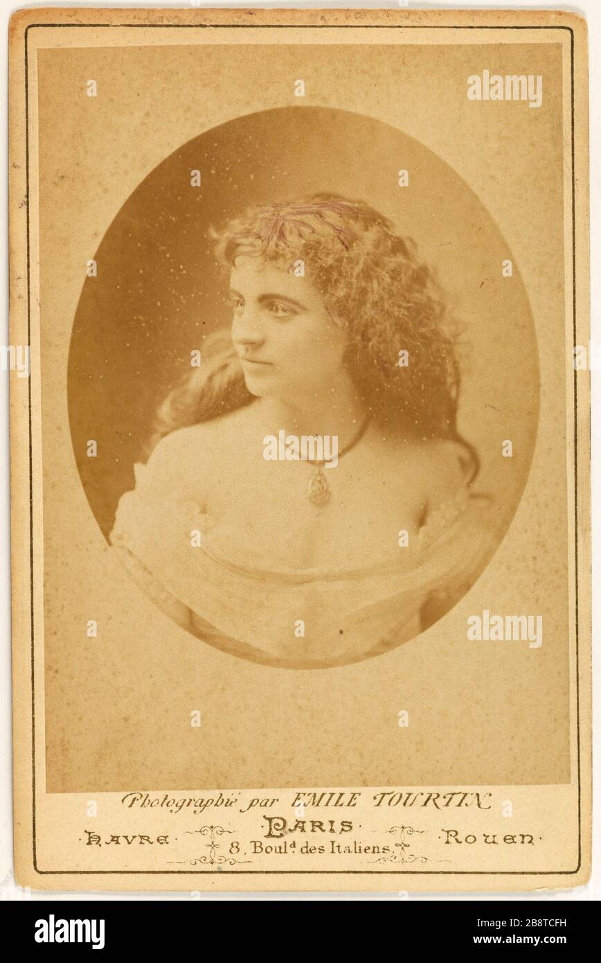 Merri Albert Portrait of Mary Albert, actress Tourtin, Emile.