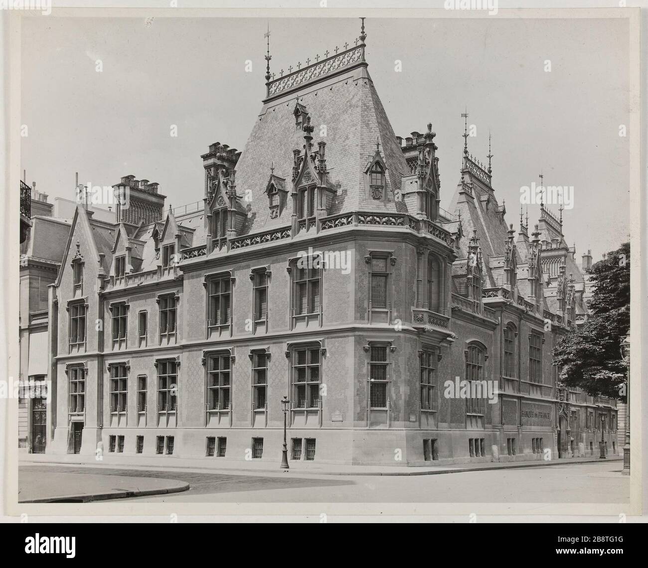 Planning by the Bank of France of the old / hotel Gaillard on the Place ...