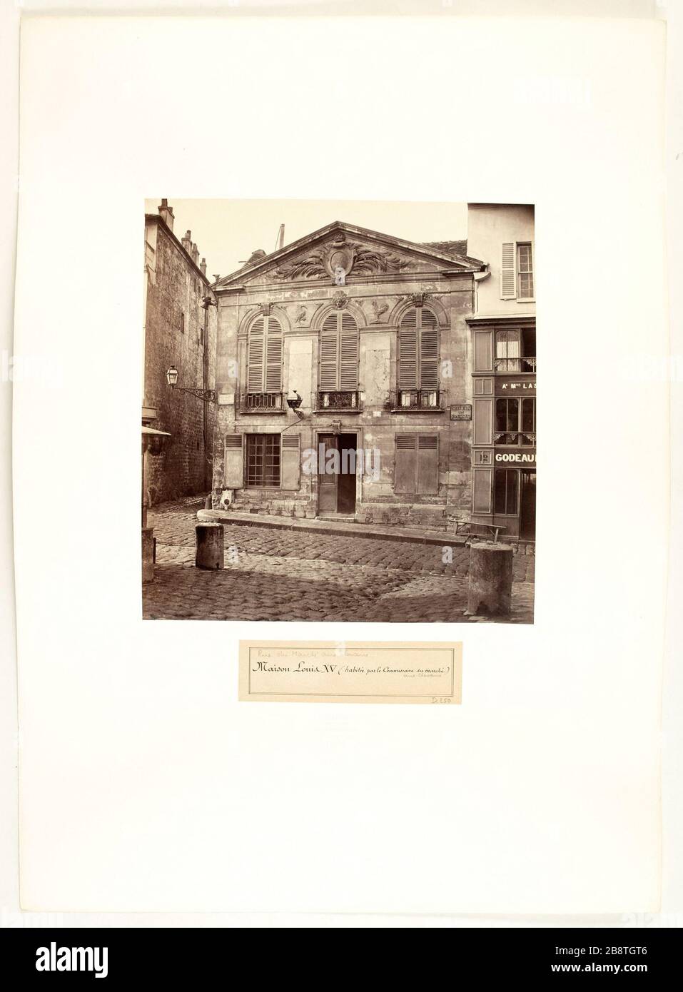 Horse Market Pavilion Surveillance Street To Market Horses 13th Arrondissement Paris Marche Aux Chevaux Pavillon De Surveillance Rue Du Marche Aux Chevaux Paris Xiiieme Arr Entre 1865 Et 1868 Photographie De Charles Marville 1813 1879