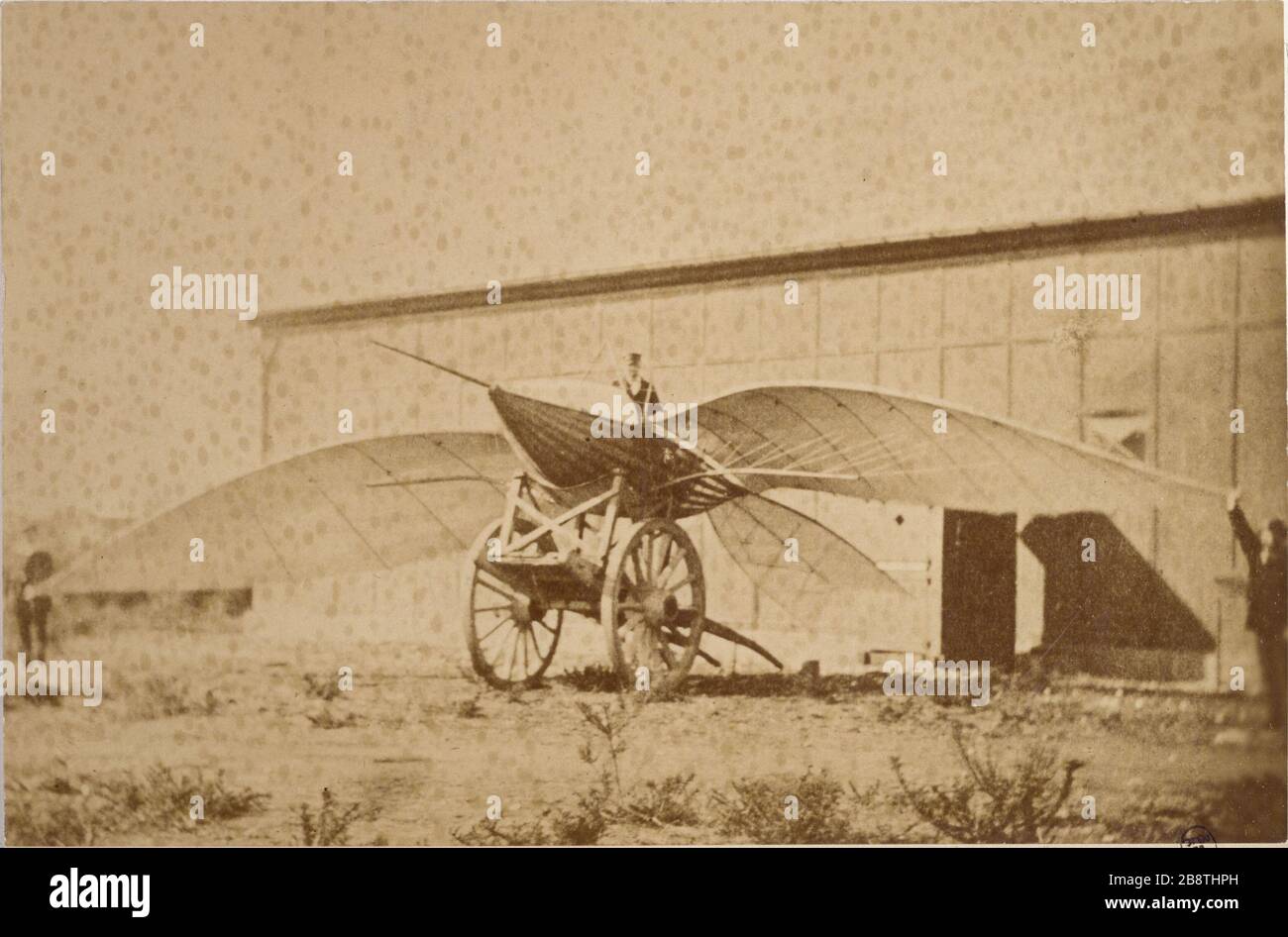 CAMERA FROM CAPTAIN JEAN-MARIE LE BRIS: THE ALBATROSS, 2ND VERSION Appareil  du capitaine Jean-Marie Le Bris : l'Albatros, 2ème version. Paris, musée  Carnavalet Stock Photo - Alamy