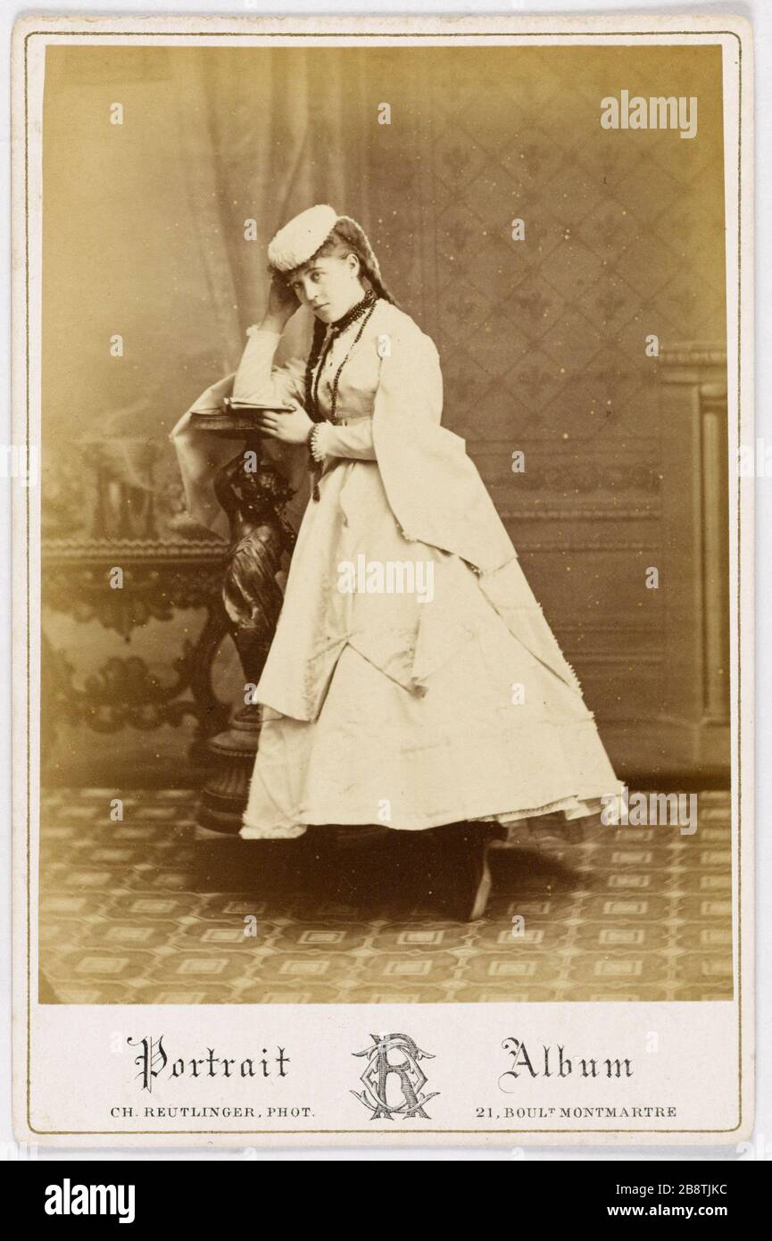 Portrait of Georgette, shrimp 'Georgette, la crevette'. Photographie de Charles Reutlinger (1816-1880). Tirage sur papier albuminé. Paris, musée Carnavalet. Stock Photo