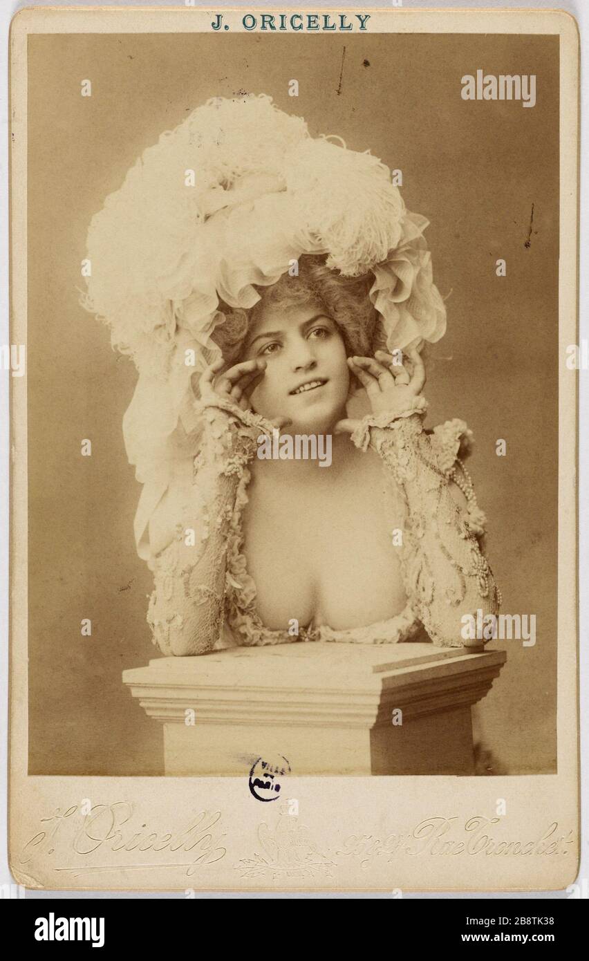 Portrait of jewel Mcathy, actress 'Fleuron Mcathy, actrice'. Photographie de J.Oricelly. Tirage sur papier albuminé. Paris, musée Carnavalet. Stock Photo