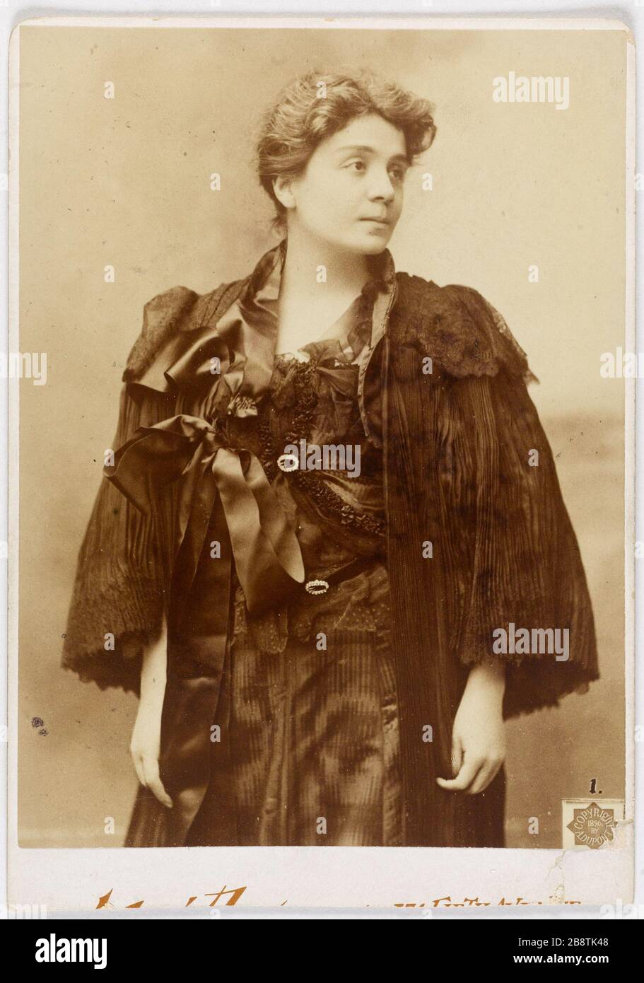 Portrait of Eleonora Duse (1859-1924), Italian actress 'Eleonora Duse, (1859-1924), actrice italienne'. Photographie anonyme. Tirage sur papier albuminé. Paris, musée Carnavalet. Stock Photo