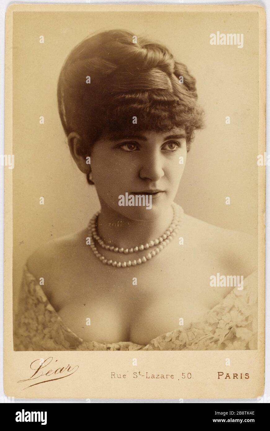 Alice, actress portrait 'Alice, actrice'. Photographie de Lear. Tirage sur papier albuminé. Paris, musée Carnavalet. Stock Photo