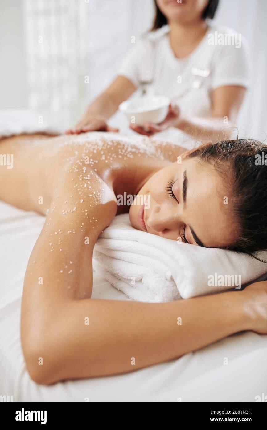 Eyes closed body scrub hi-res stock photography and images - Alamy