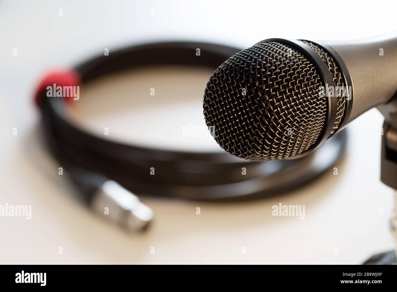 Head mic hires stock photography and images Alamy