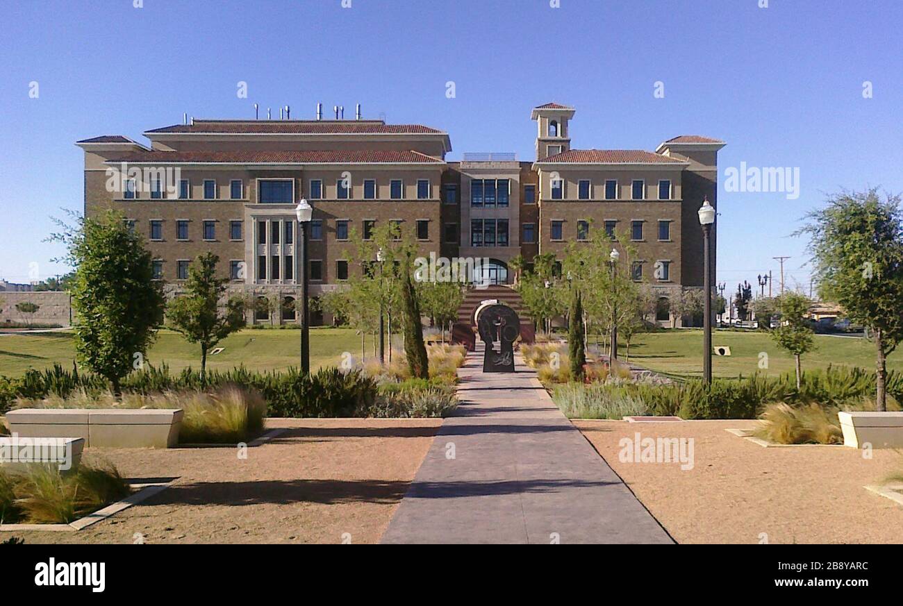 'The Paul L. Foster School of Medicine Medical Sciences Building II, in Texas Tech University HSC at El Paso.; 25 May 2010; Own work; CDonn3, Dicklyon; ' Stock Photo