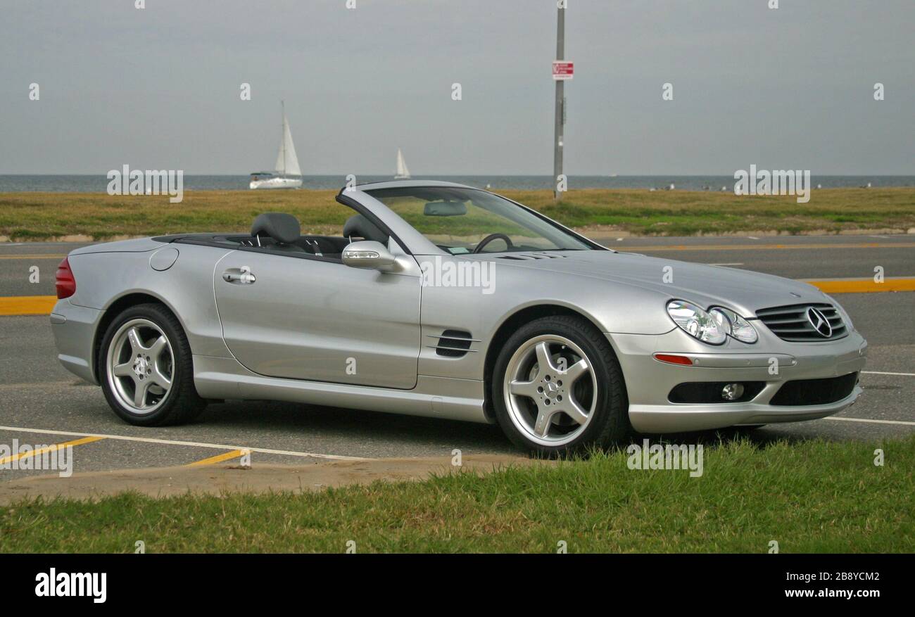 Sl 500 hi-res stock photography and images - Alamy