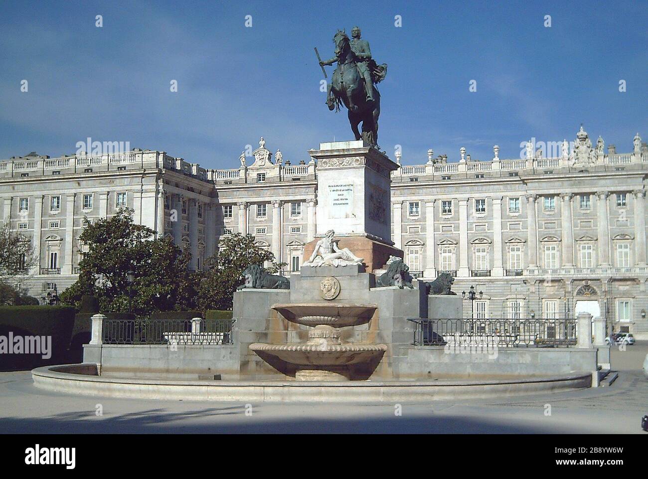 La estatua ecuestre de bronce hi-res stock photography and images - Alamy