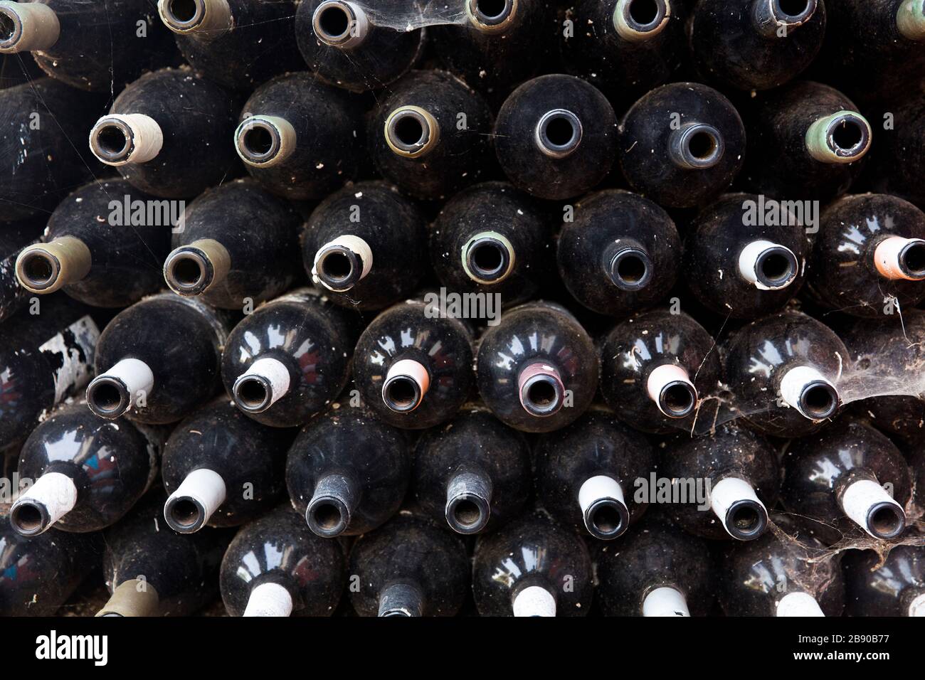 Pile of empty wine bottles hi-res stock photography and images - Alamy
