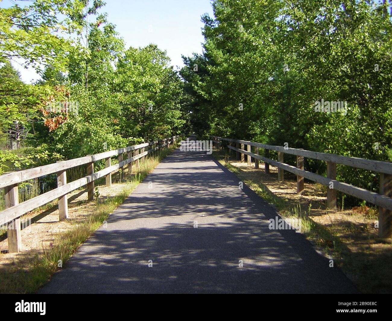 "English Photo of the Nashua River Rail Trail near Groton School Pond