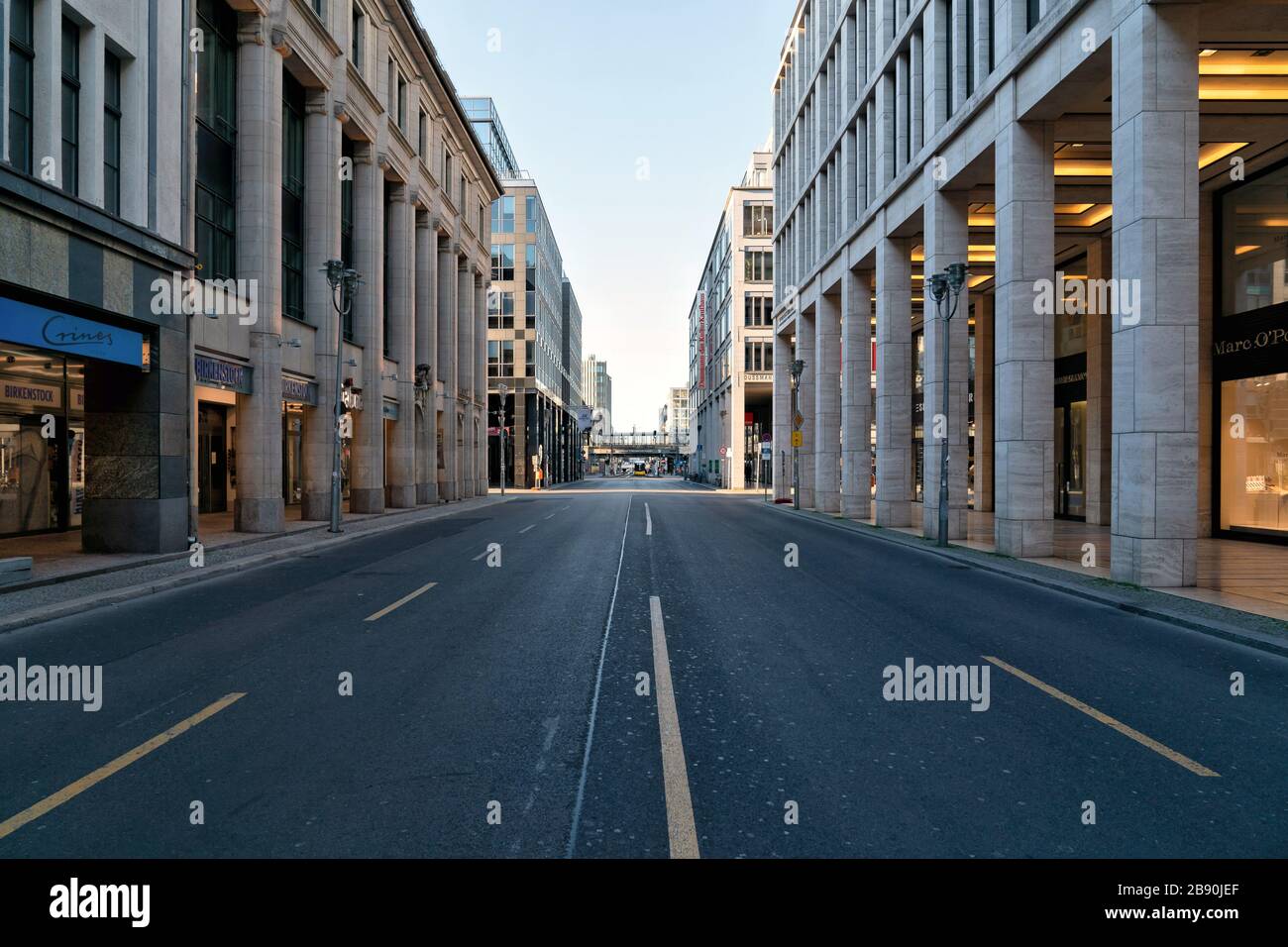 Streets in berlin hi-res stock photography and images - Alamy