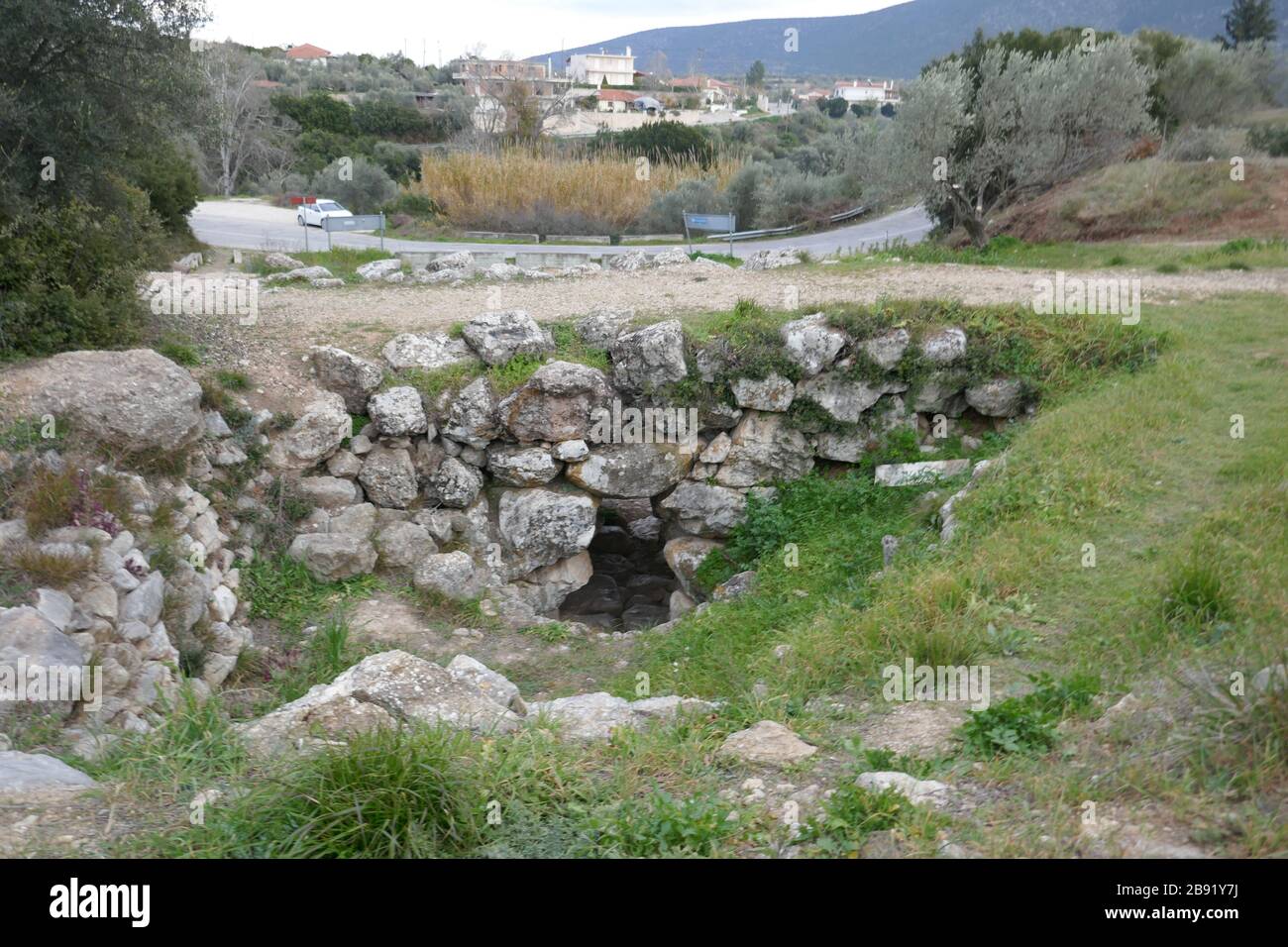Arkadiko Bridge Mycenaean Bridge Stock Photo Alamy