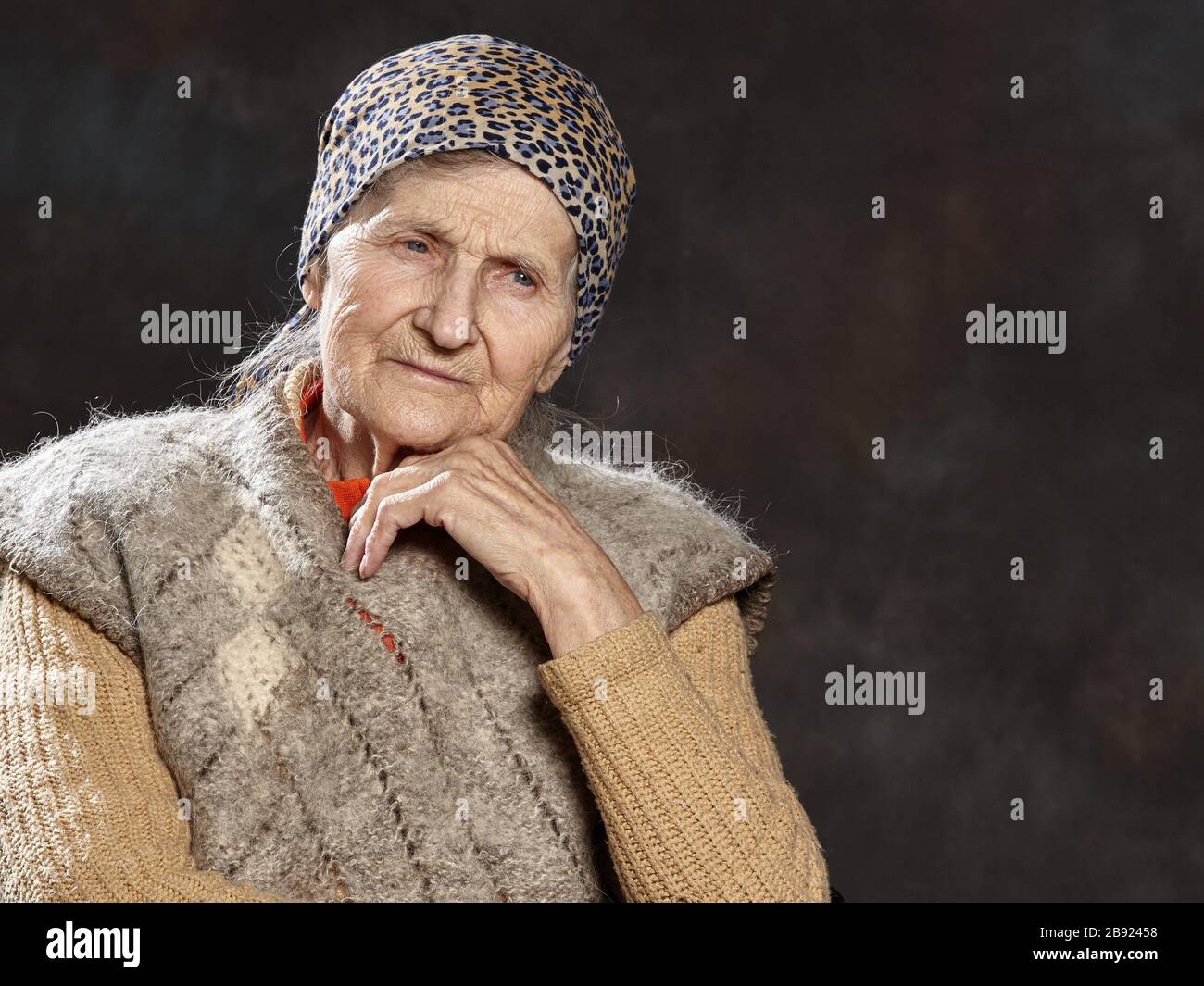 Hand rest on chin hires stock photography and images Alamy