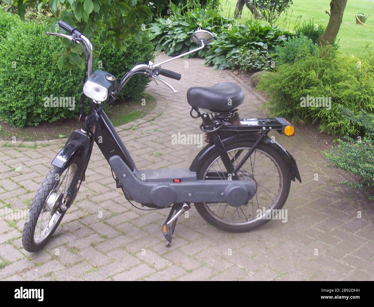 Piaggio Ciao, Baujahr 1998; 12 June 2007 (original upload date) (Original  text: 7. Juni 2007); Self-photographed; Henry91 at German Wikipedia  (Original text: Henry91 Stock Photo - Alamy