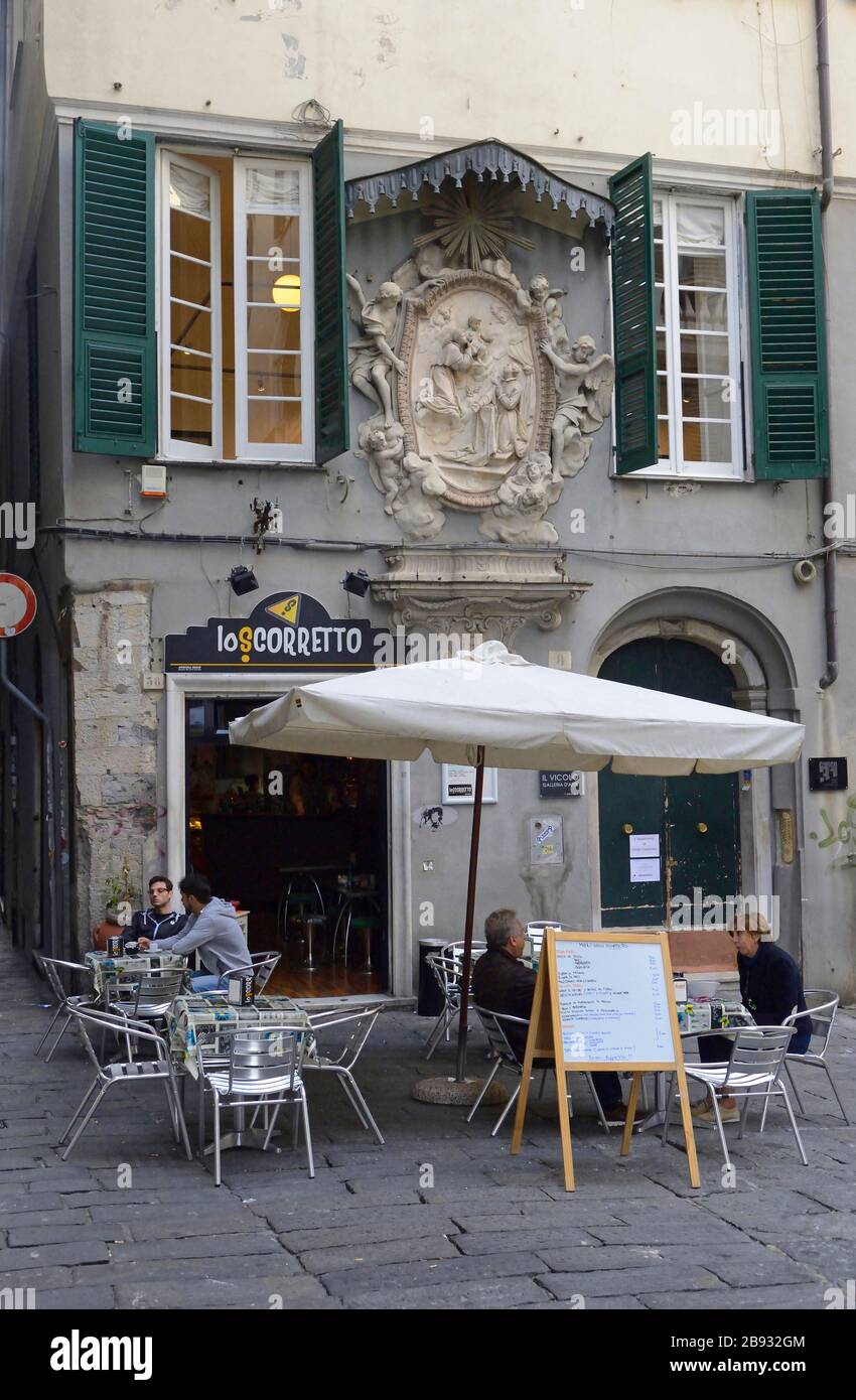 Lo Scorretto caffè, Salita Pollaiuoli street, Genoa, Ligury, Italy, Europe Stock Photo
