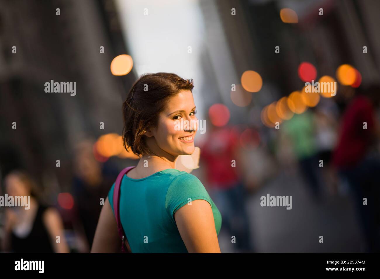 Left right shot young woman hi-res stock photography and images - Alamy