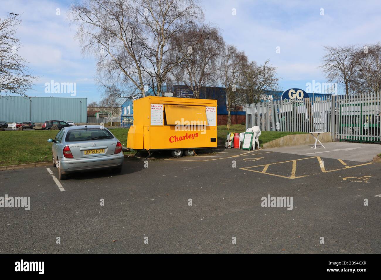 Small snack bar Buisiness closed , Corona Virus pandemic. Kidderminster, Worcestershire, England, United Kingdom, 23/03/2020, Stores trade affected by the Corona Virus pandemic. Empty car parks and very little trade. Stock Photo