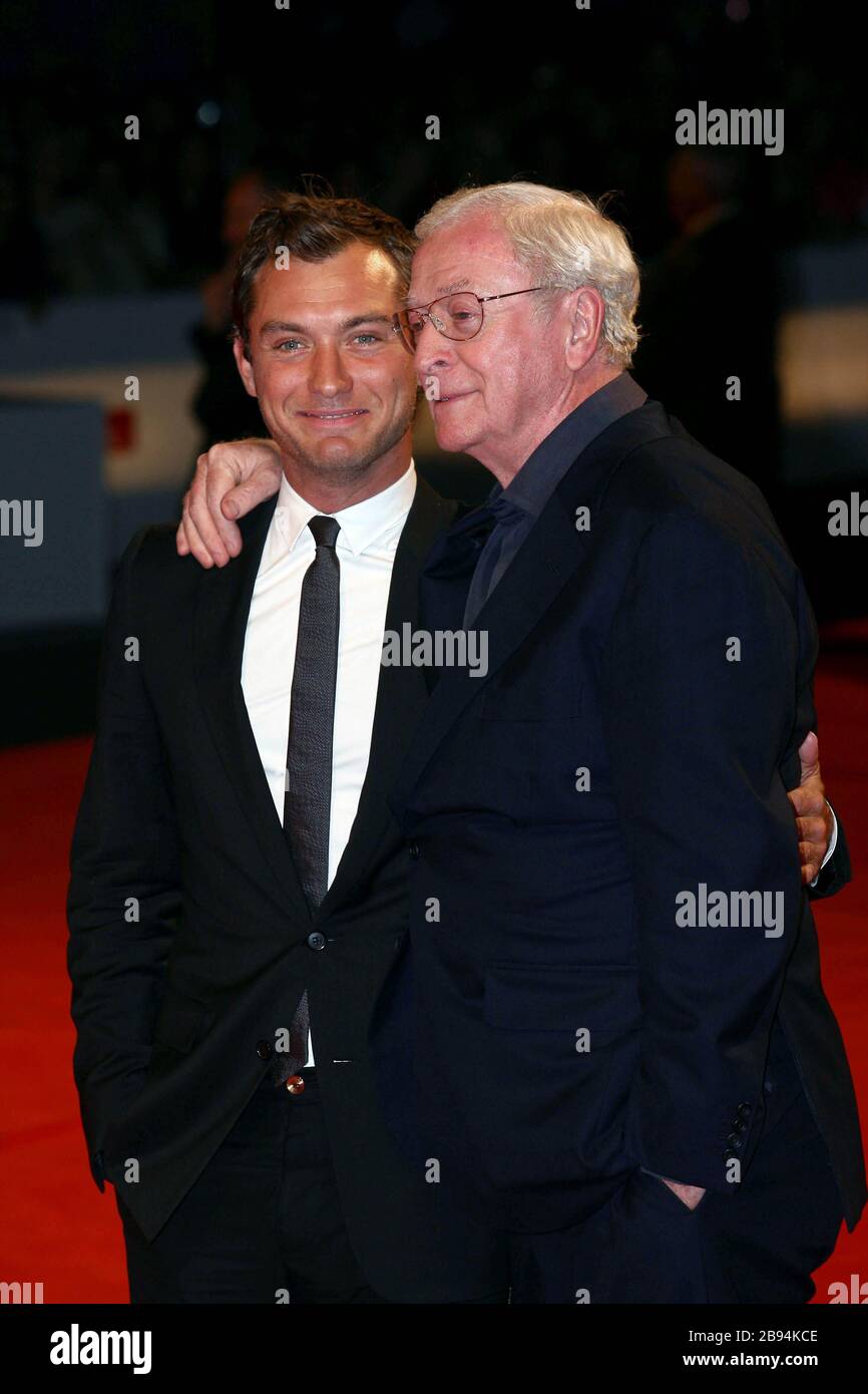 Venice, 30/08/2007. British actors Jude Law and Michael Caine arrive at the Cinema Palace of Venice to attend the premiere of the film 'Sleuth' direct Stock Photo