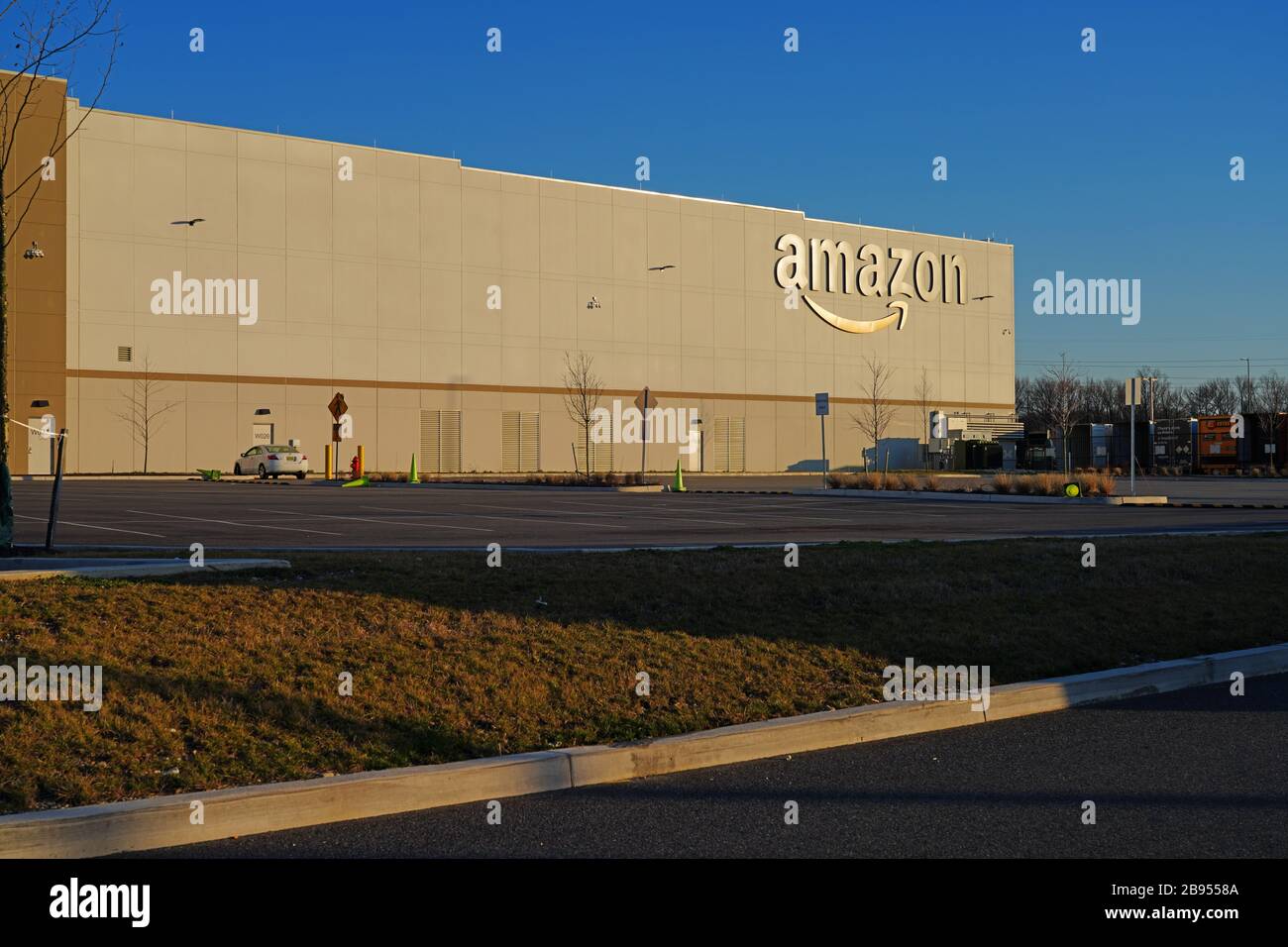WEST DEPTFORD, NJ 23 FEB 2020 An Amazon fulfillment distribution logistics facility in New