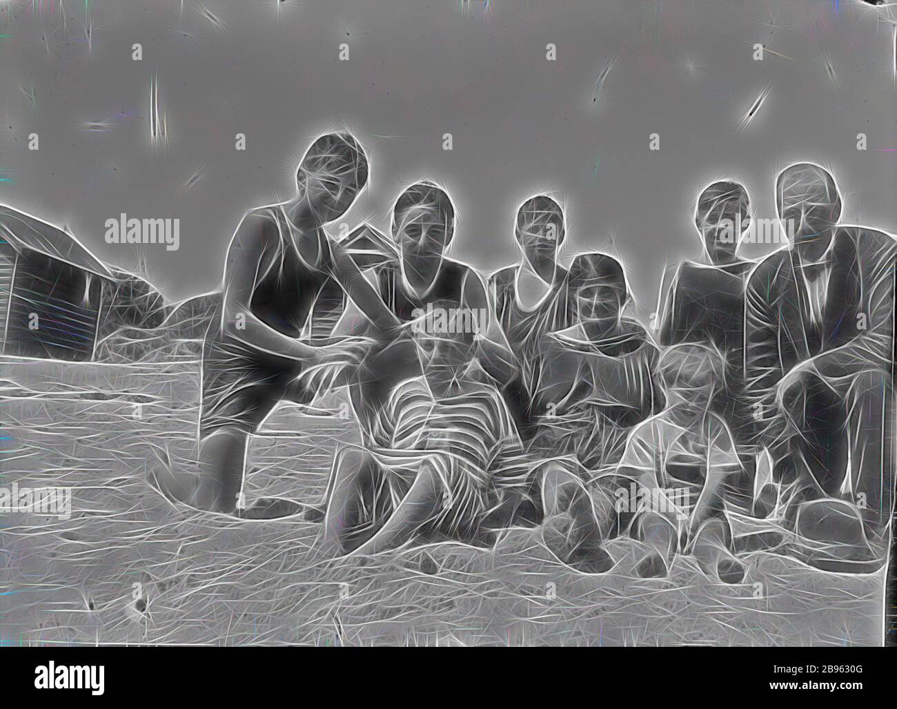 1920s family beach hi-res stock photography and images - Alamy