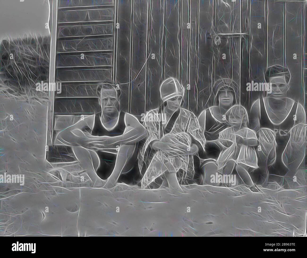 1920s family beach hi-res stock photography and images - Alamy