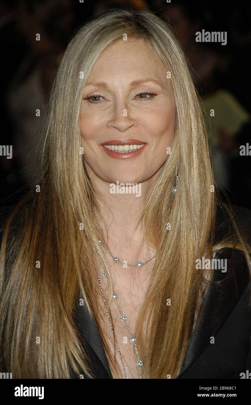 Faye Dunaway, 2-27-05 2005 Vanity Fair Oscar Party, Photo by: SBM ...