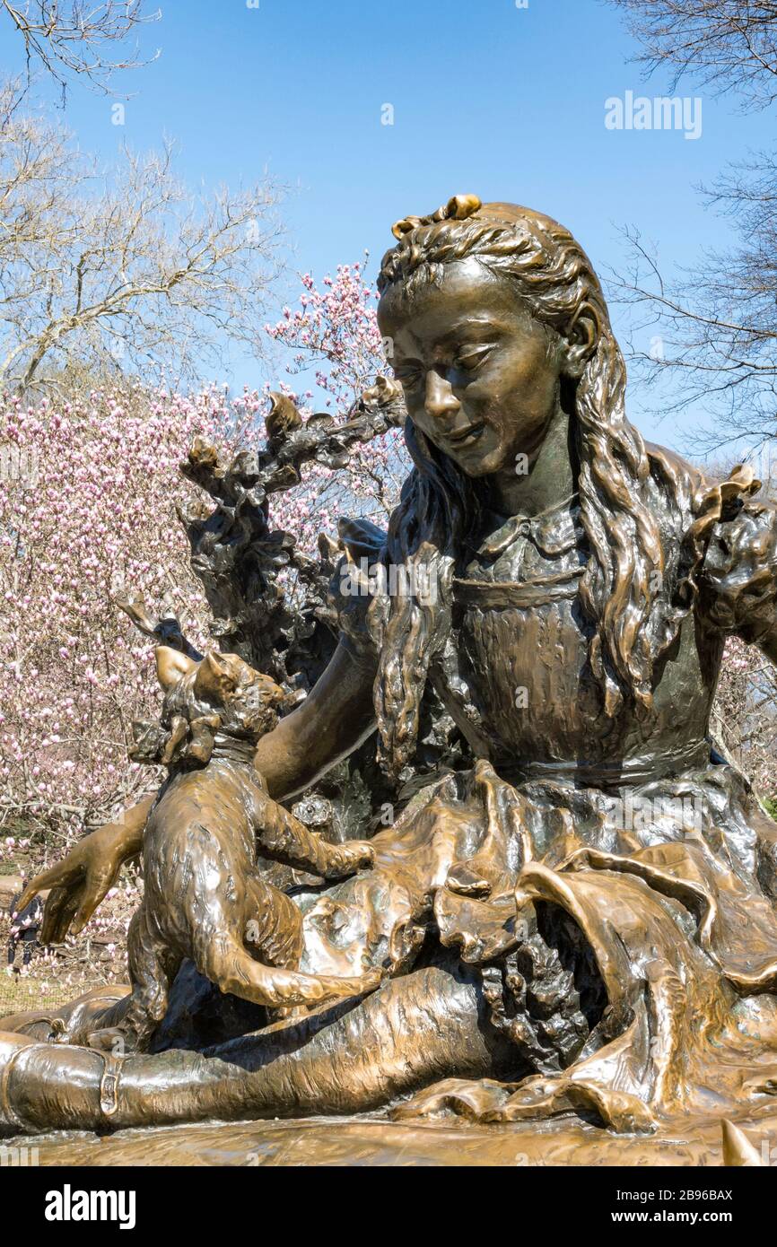 Alice in Wonderland Sculpture, Central Park, NYC Stock Photo Alamy