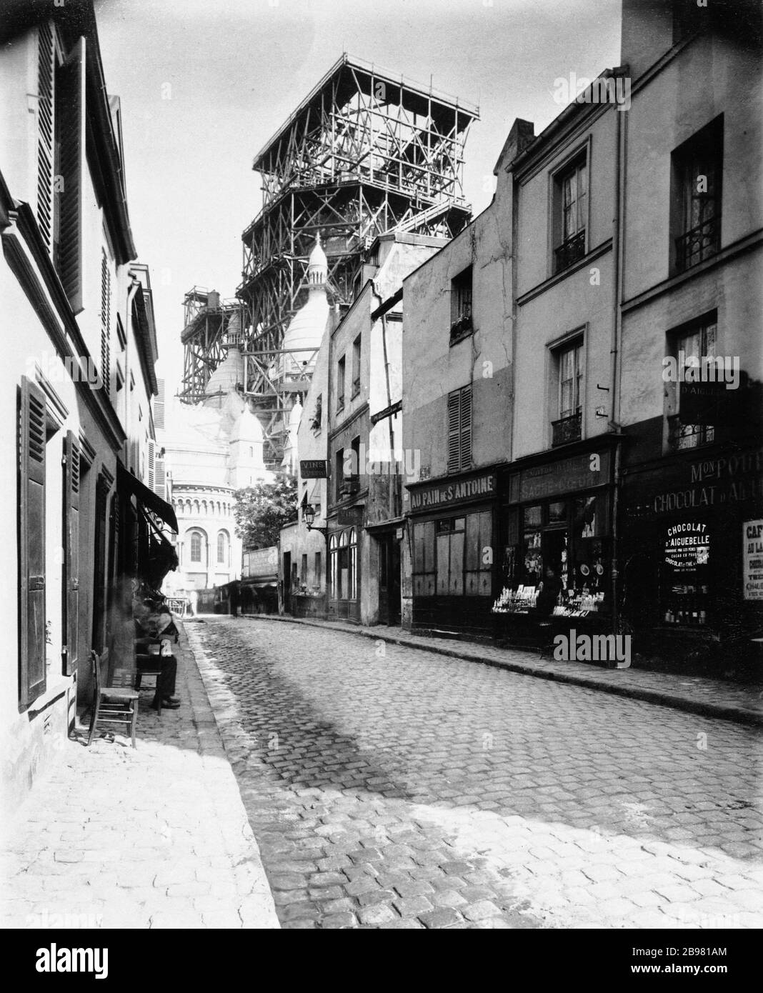 Rue Deserte High Resolution Stock Photography And Images Alamy