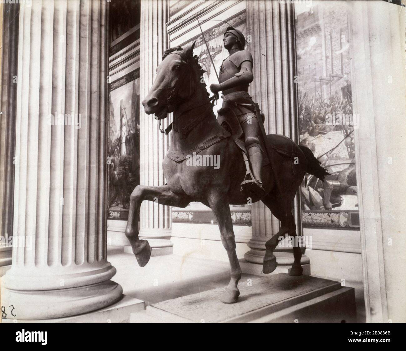 STATUE OF JOAN OF ARC BY DUBOIS, INSIDE THE PANTHEON "Statue de Jeanne