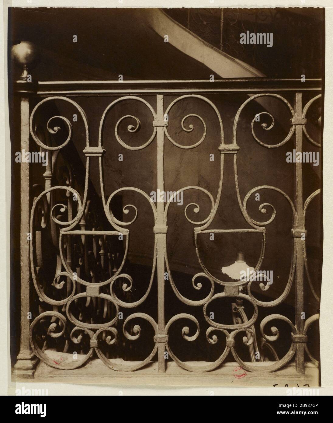 STAIRS, 13 VIVIENNE GALLERY, 2ND DISTRICT, PARIS Escalier, 13 galerie Vivienne, Paris (IIème arr.), 1907. Photographie d'Eugène Atget (1857-1927). Paris, musée Carnavalet. Stock Photo