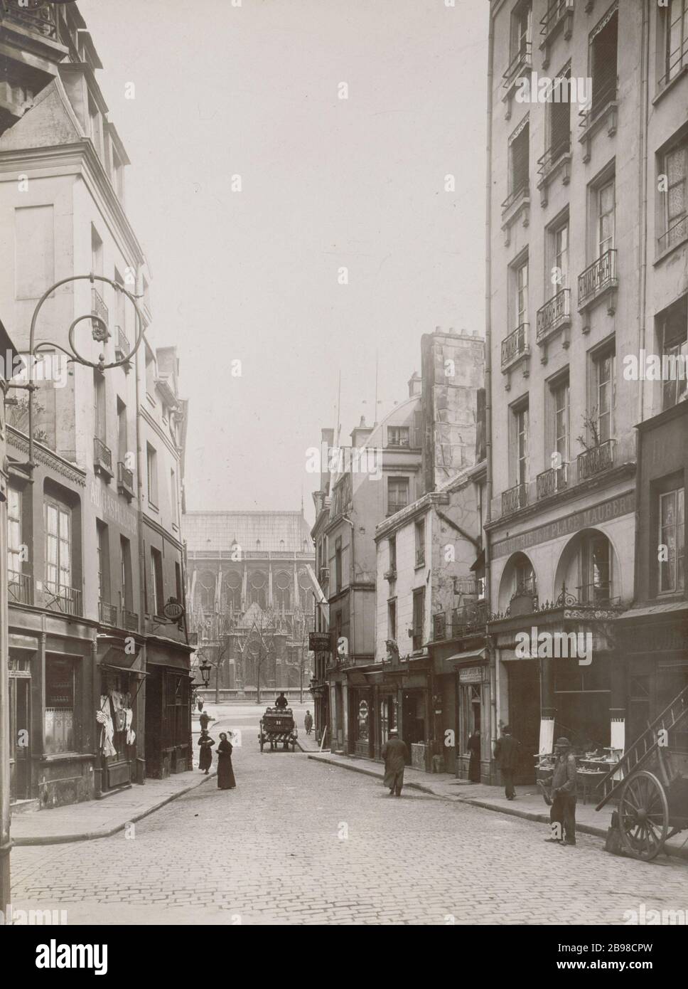 FLOW FREDERIK thyself Rue Frédéric Sauton. Paris (Vème arr