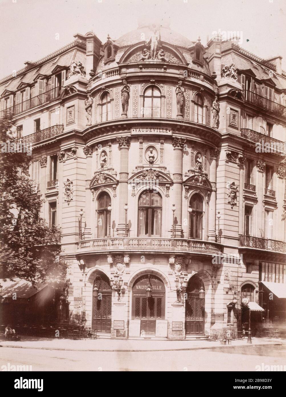 THEATRE DU VAUDEVILLE Théâtre du Vaudeville (façade), boulevard des Capucines. Paris (IXème arr.). Paris, musée Carnavalet. Stock Photo