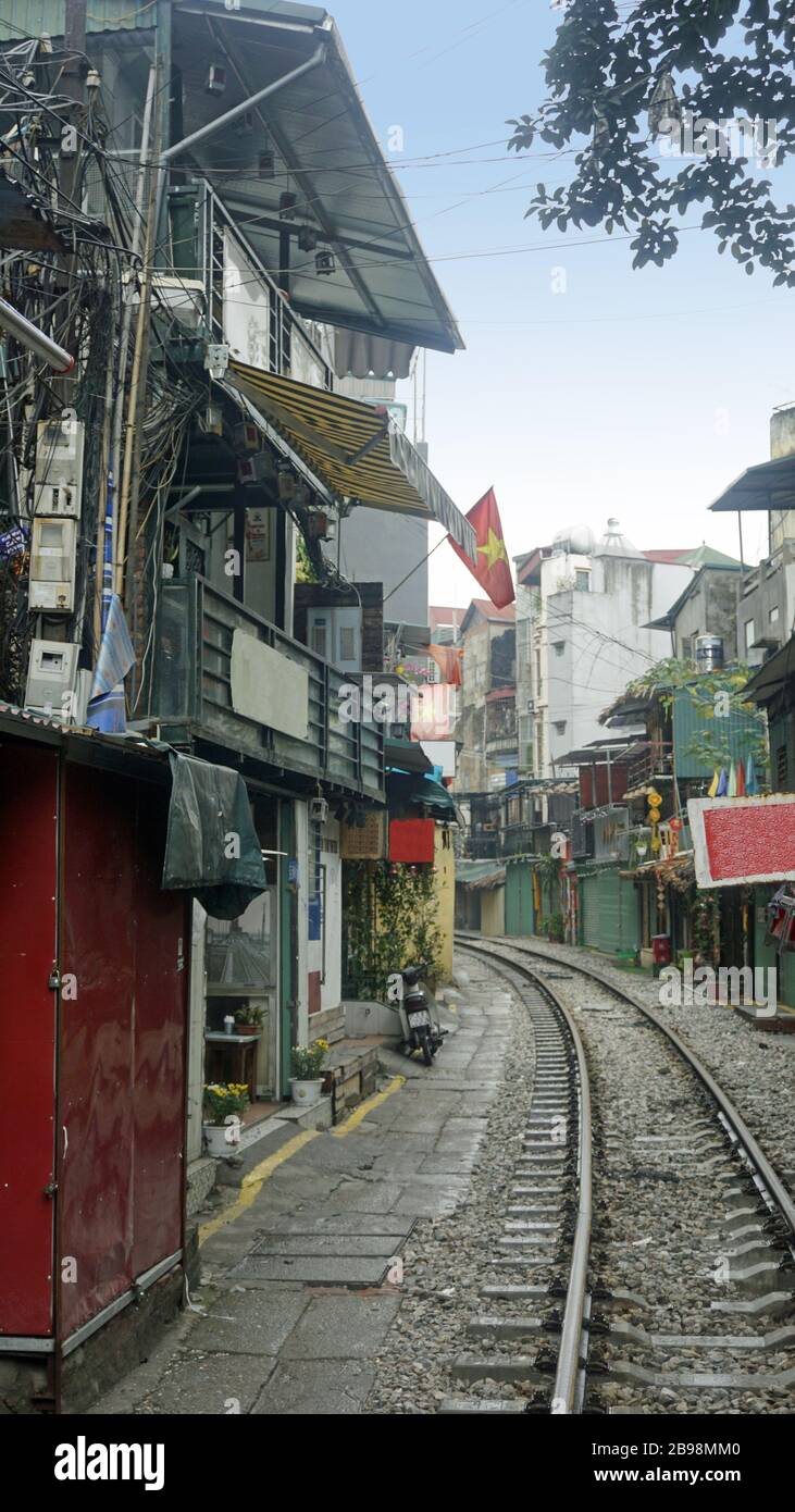 rusty railroad tracks in hanois famous train street Stock Photo Alamy