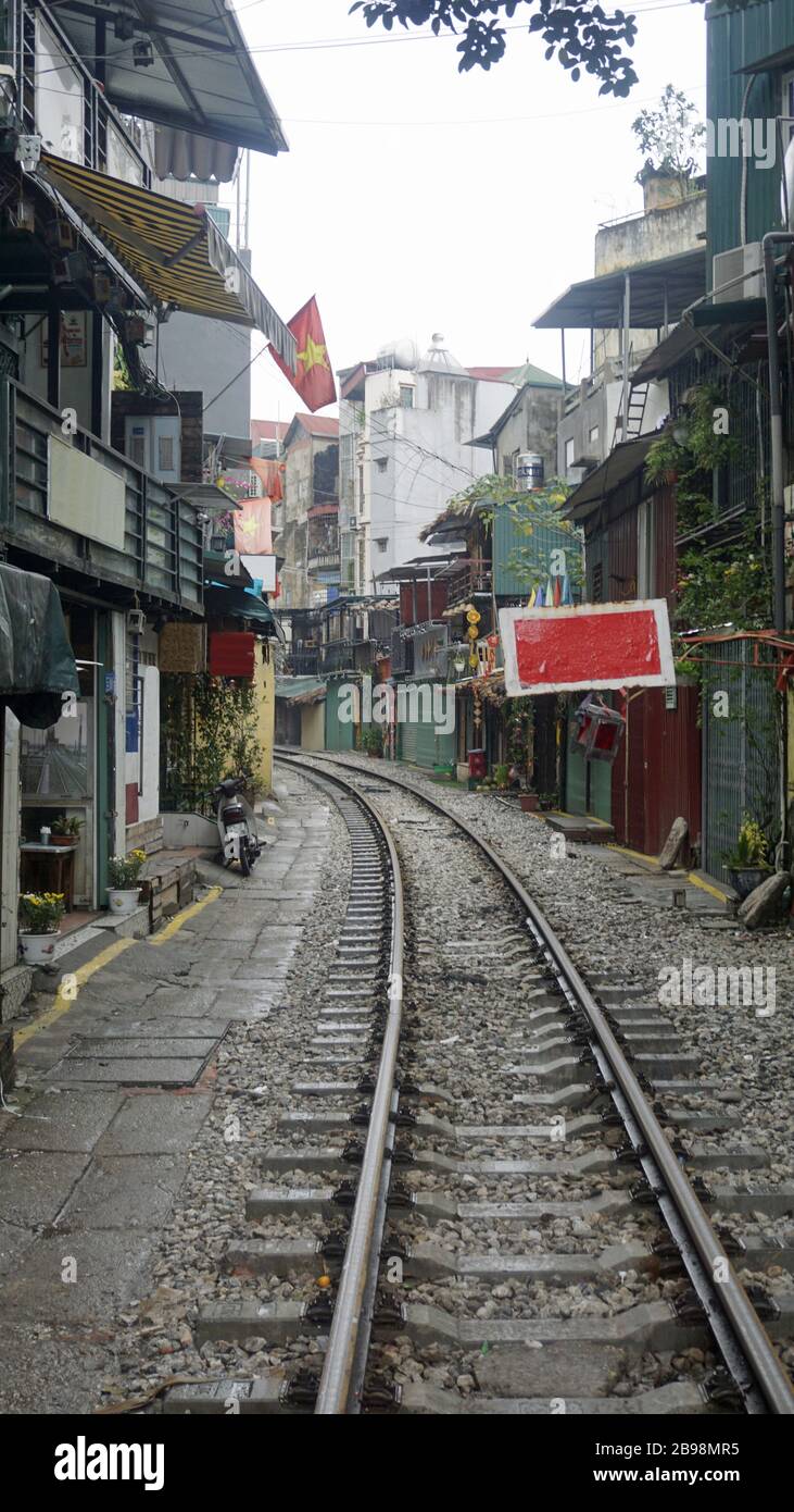 rusty railroad tracks in hanois famous train street Stock Photo Alamy